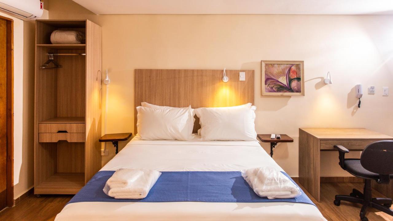 Hotel Chalet Monet - Granja Vianna Котиа Екстериор снимка