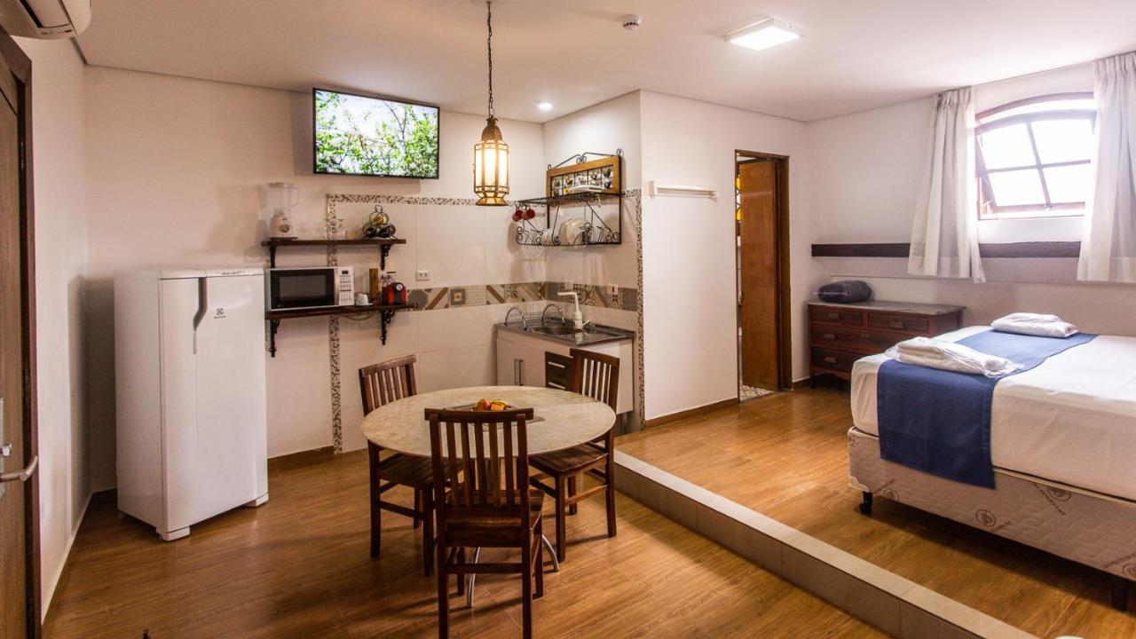 Hotel Chalet Monet - Granja Vianna Котиа Екстериор снимка